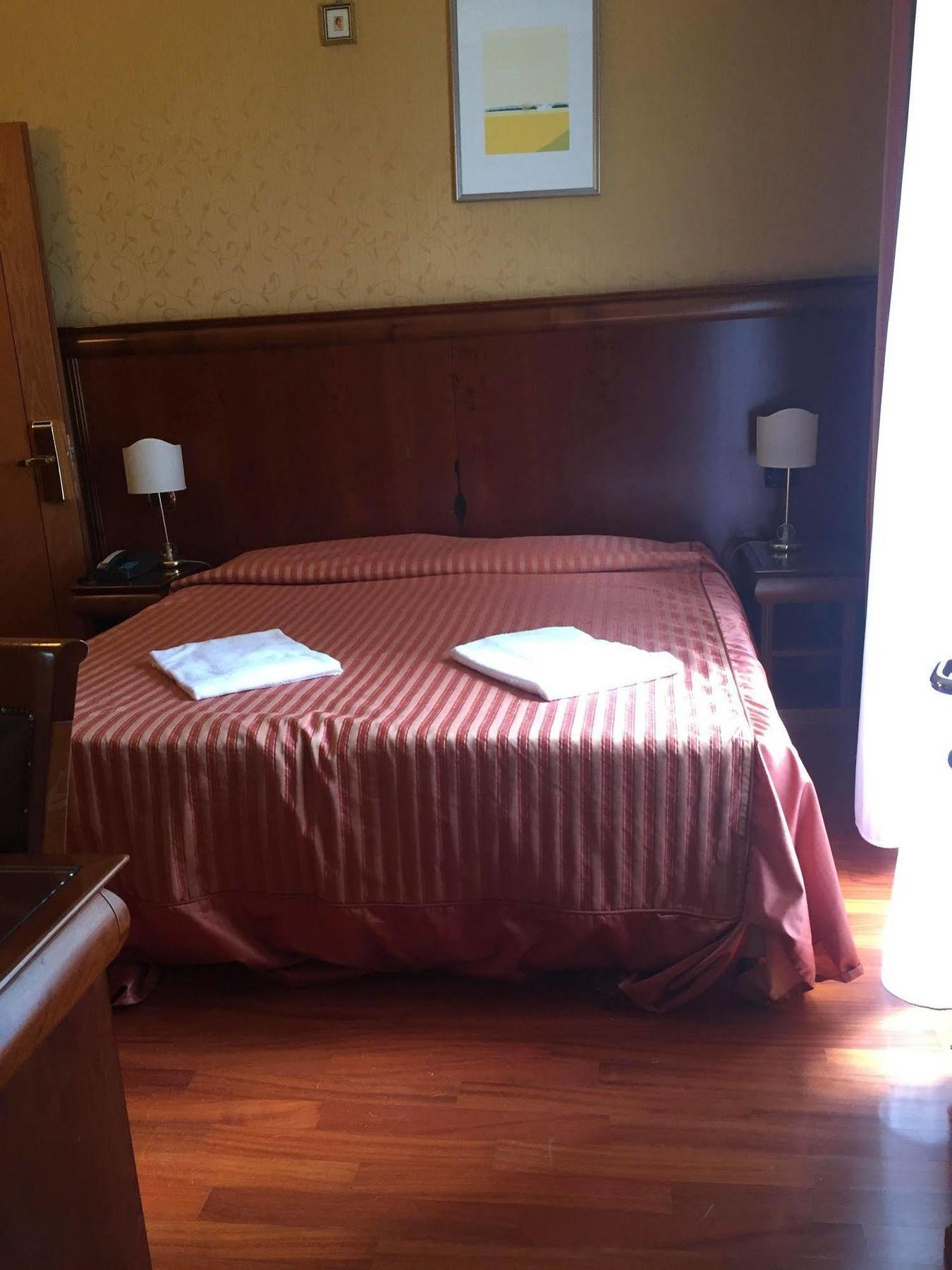 Hotel Divine Ρώμη Εξωτερικό φωτογραφία