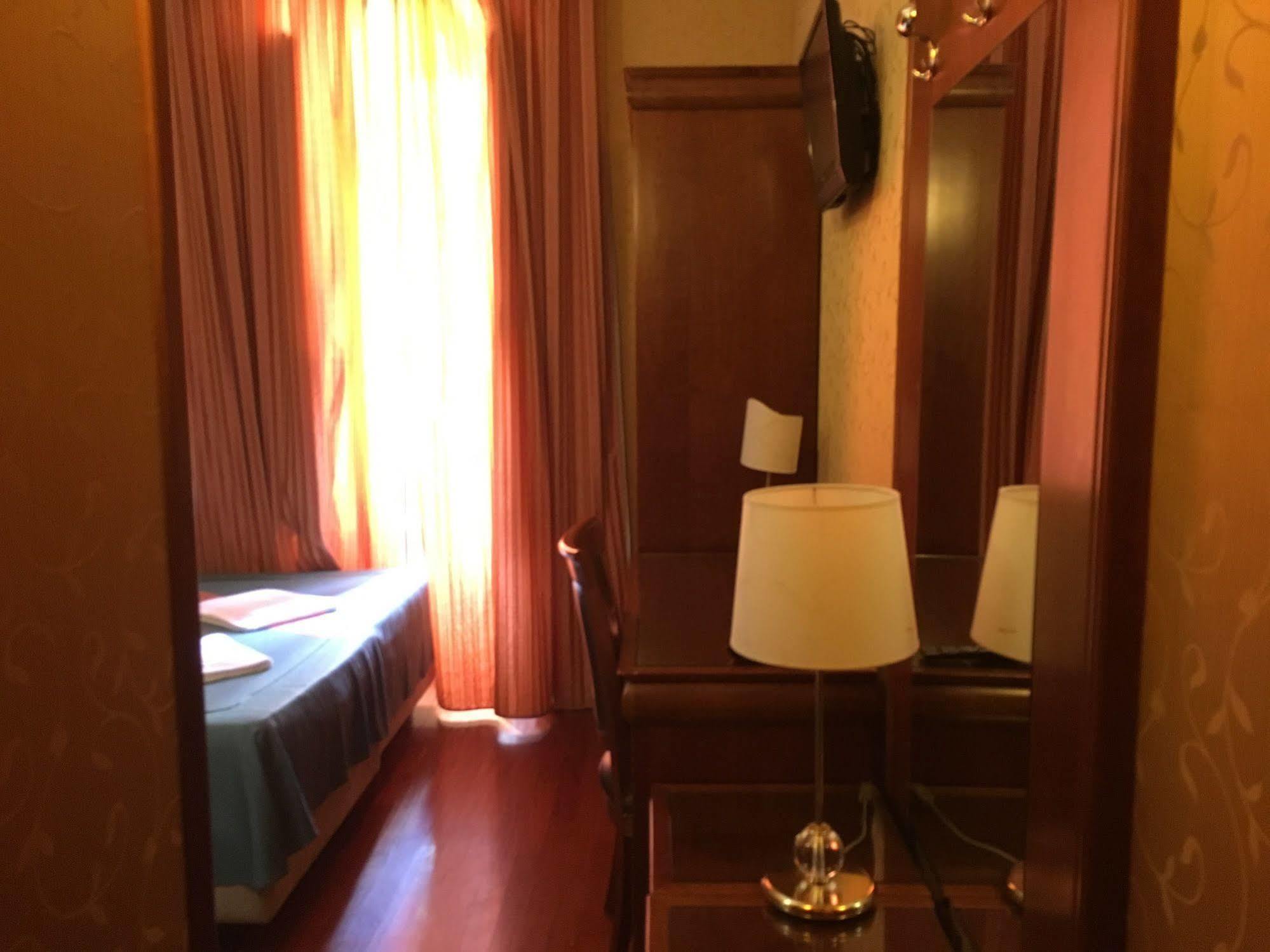 Hotel Divine Ρώμη Εξωτερικό φωτογραφία