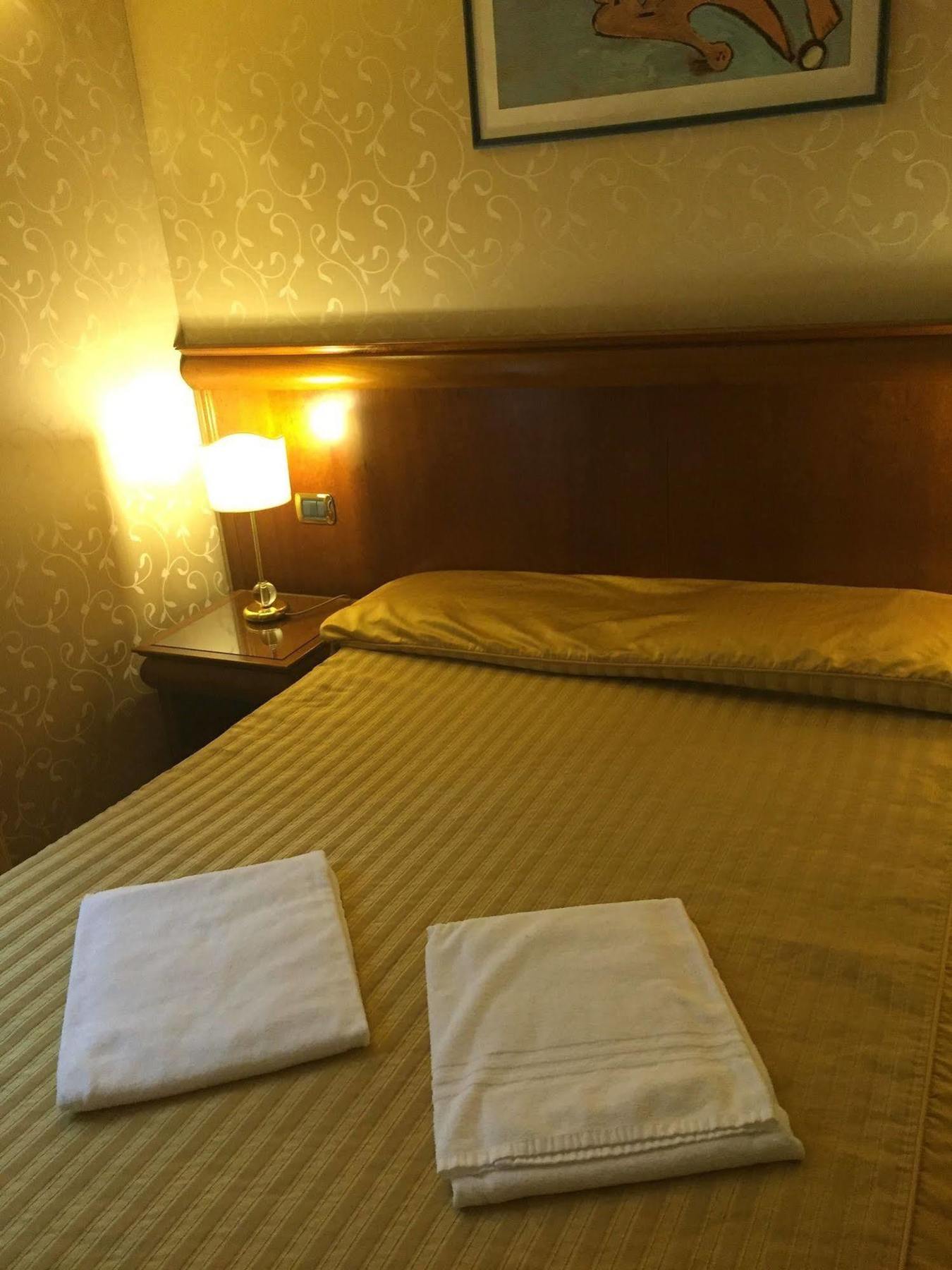 Hotel Divine Ρώμη Εξωτερικό φωτογραφία
