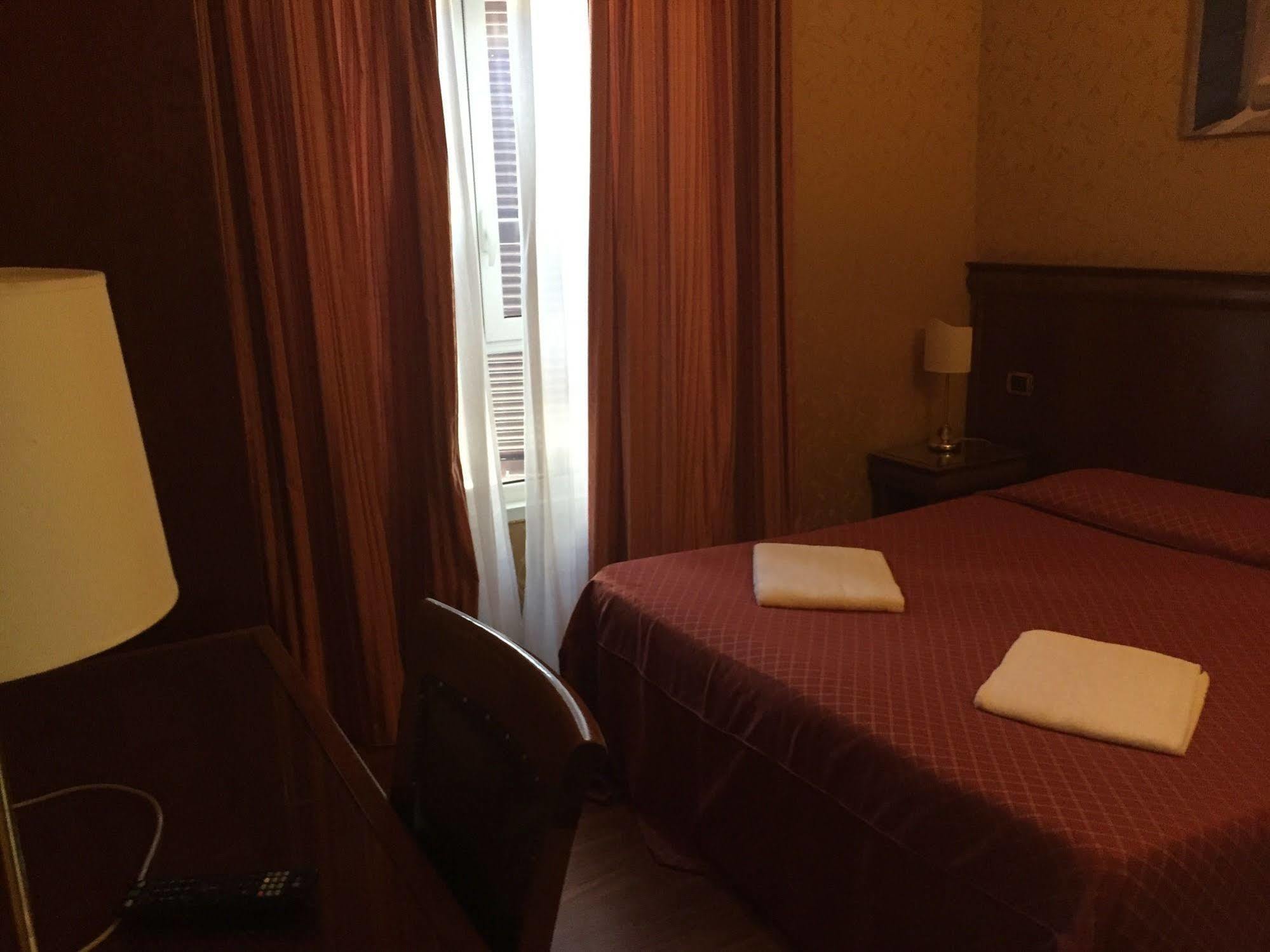 Hotel Divine Ρώμη Εξωτερικό φωτογραφία